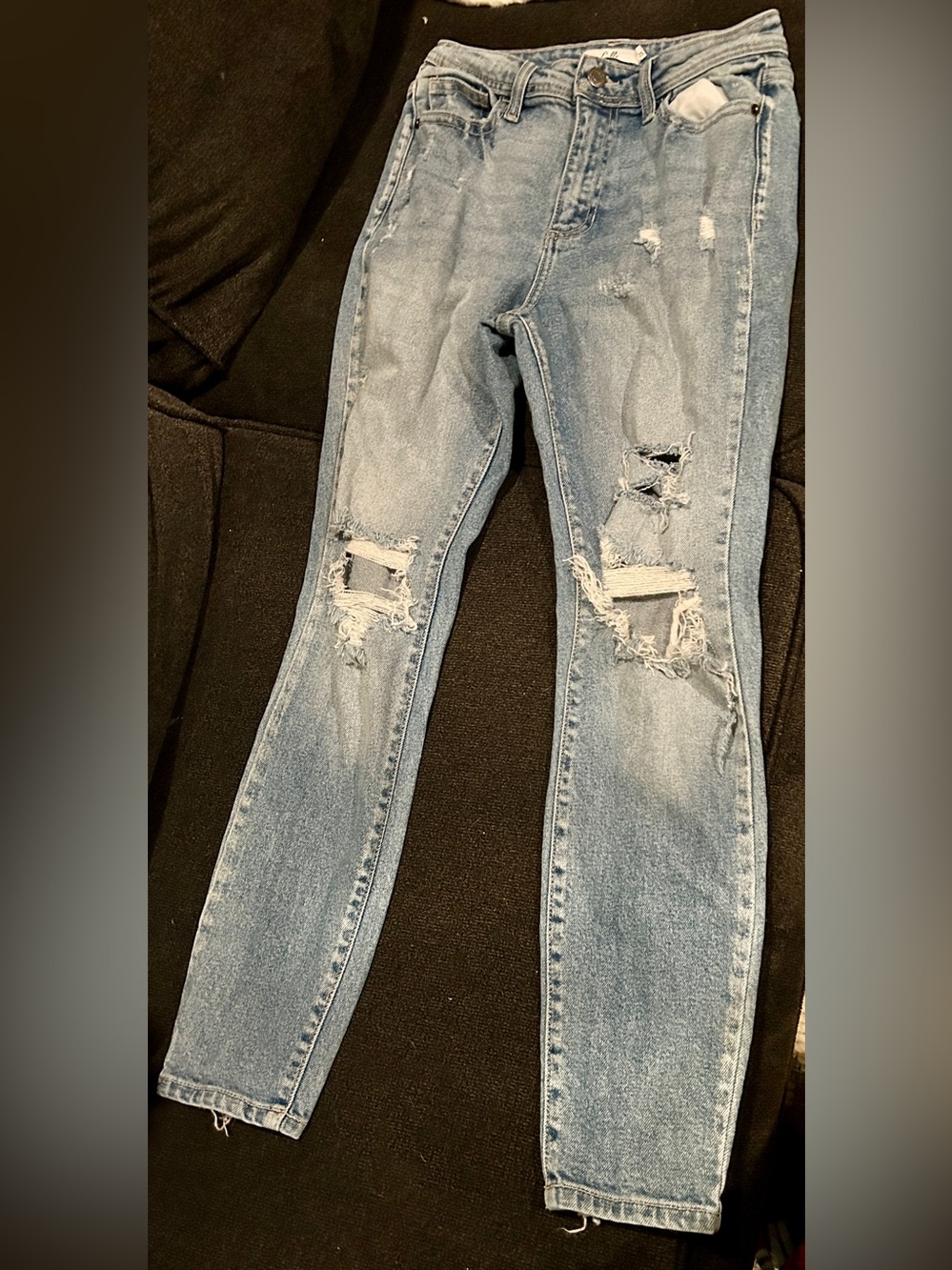 Cello | Destroyed Straight Leg | Raw Hem Jeans | Womens Size 1/25